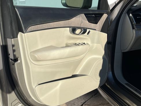 Used 2021 Volvo XC90 T6 Inscription w/ Advanced Package image 21