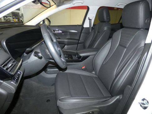 Used 2025 Buick Envision Preferred image 9