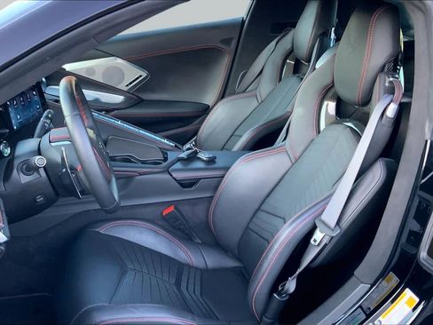 Used 2024 Chevrolet Corvette Stingray Premium Cpe w/ Z51 Performance Package RWD image 8
