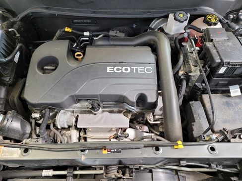 Used 2020 Chevrolet Equinox LS w/ LS Convenience Package FWD image 30