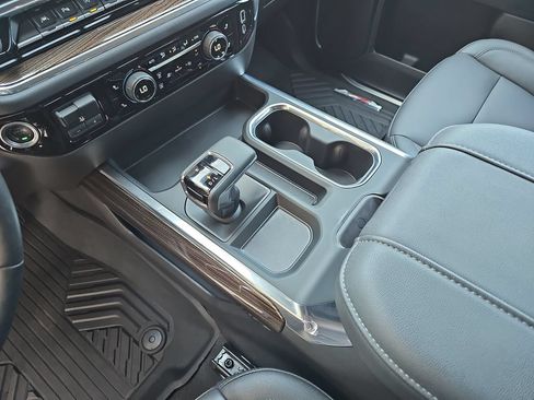 Certified 2024 Chevrolet Silverado 1500 LT Trail Boss w/ Convenience Package II AWD/4WD image 28