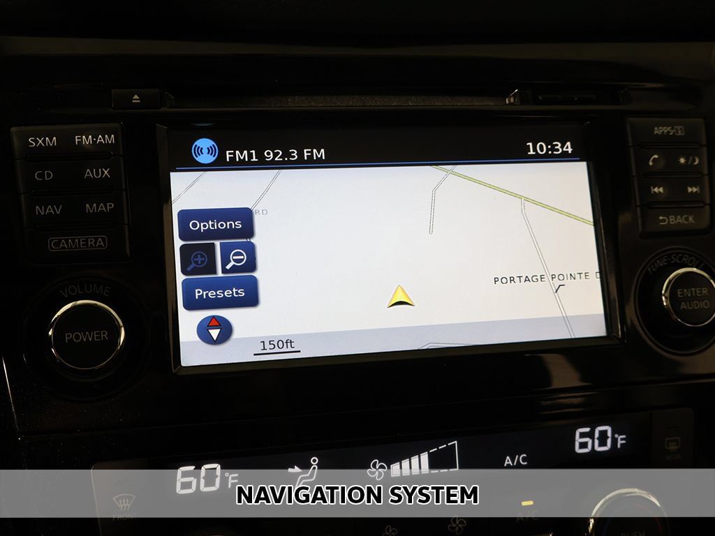 Used 2017 Nissan Rogue SV AWD/4WD image 3