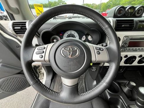 Used 2013 Toyota FJ Cruiser 4WD w/ Upgrade Pkg image 27