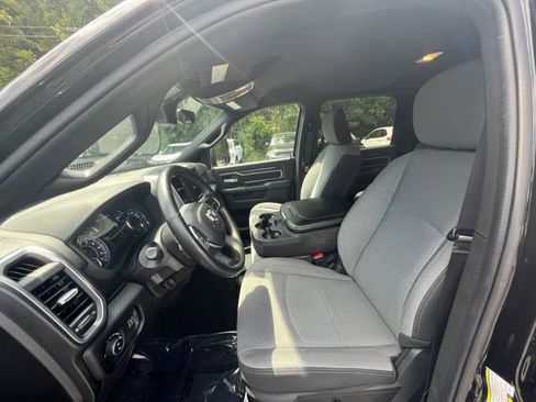 Used 2024 RAM 2500 Big Horn w/ Bed Utility Group image 23