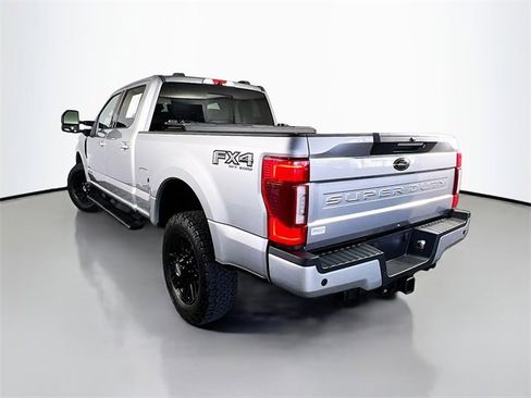 Used 2020 Ford F350 Lariat image 5