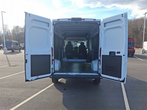 Used 2025 RAM ProMaster 2500 w/ Safety Group image 29