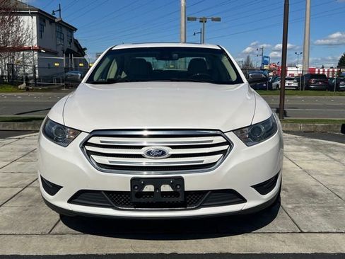 Used 2016 Ford Taurus Limited w/ Equipment Group 301A image 4