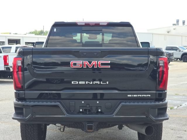 Used 2024 GMC Sierra 2500 Denali w/ Denali Reserve Package AWD/4WD image 4