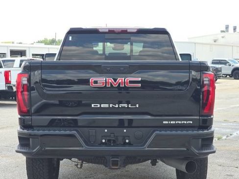 Used 2024 GMC Sierra 2500 Denali w/ Denali Reserve Package AWD/4WD image 4