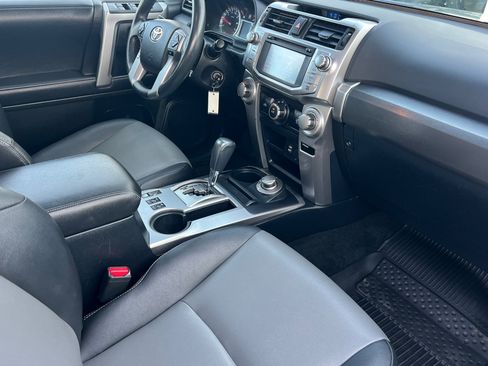 Used 2019 Toyota 4Runner SR5 Premium image 14