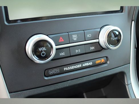 Used 2021 Ford Edge SEL w/ Convenience Package image 21