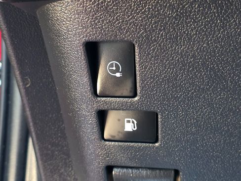 Used 2020 Toyota Prius Prime LE image 41