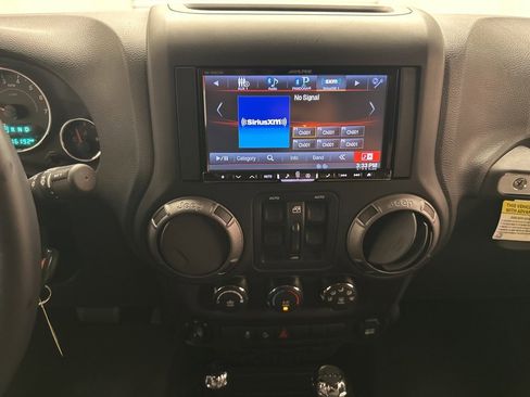 Used 2015 Jeep Wrangler Unlimited Sport w/ Quick Order Package 24S image 20