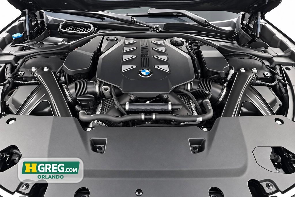 Used 2023 BMW 760i xDrive AWD/4WD image 18