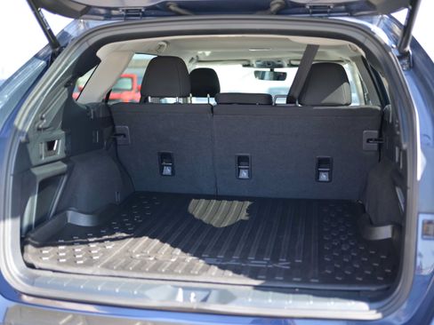 Used 2025 Subaru Outback Premium AWD/4WD image 15
