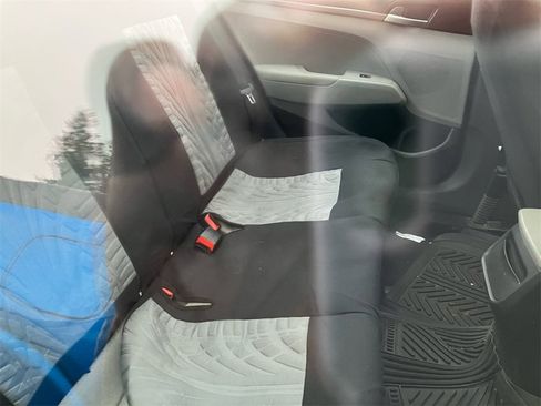 Used 2017 Hyundai Elantra SE image 21