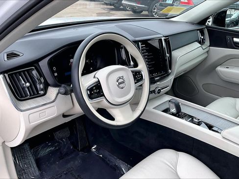 Certified 2023 Volvo XC60 B5 Plus w/ Climate Package image 17