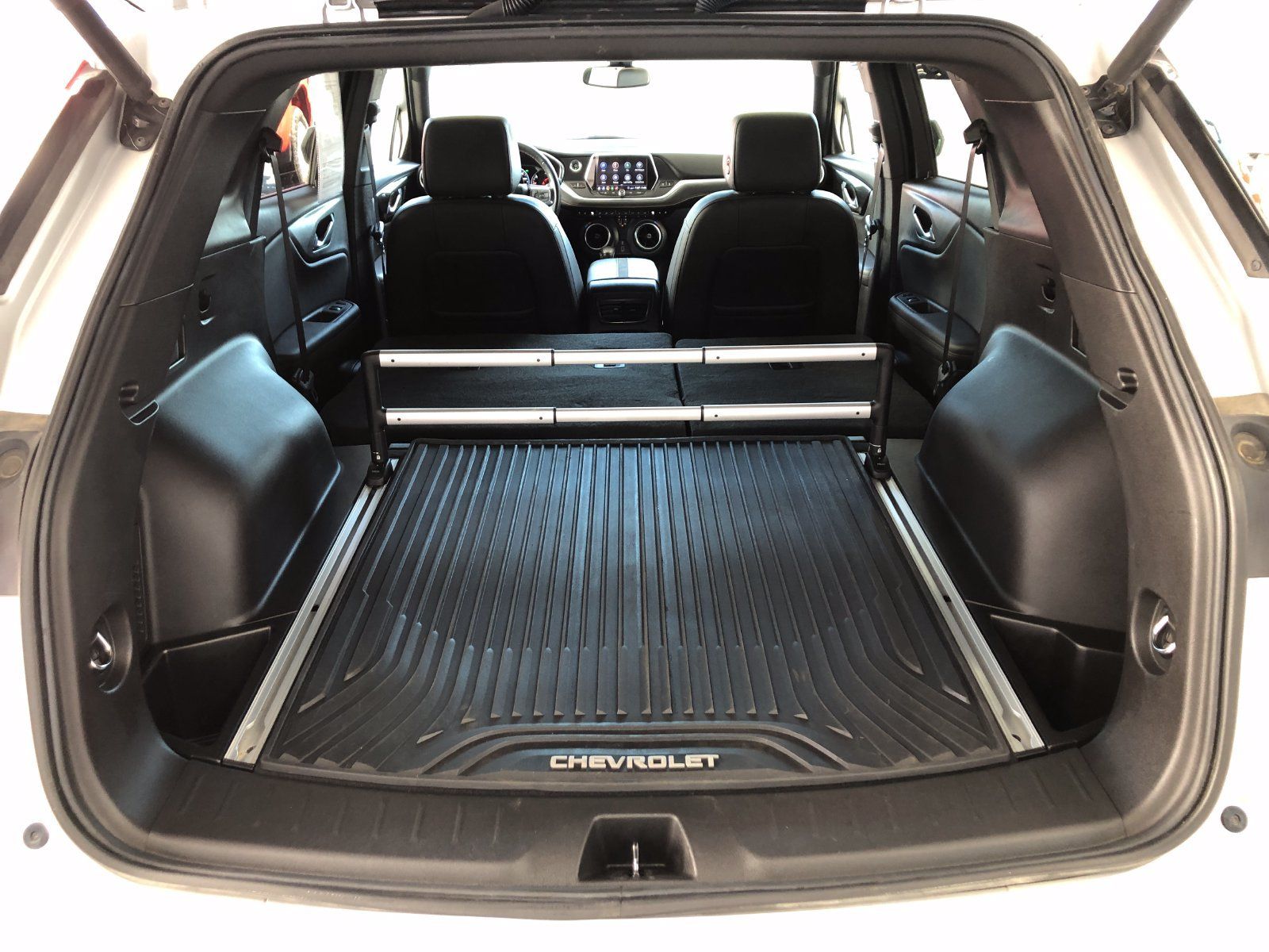 Used 2020 Chevrolet Blazer Premier FWD image 9