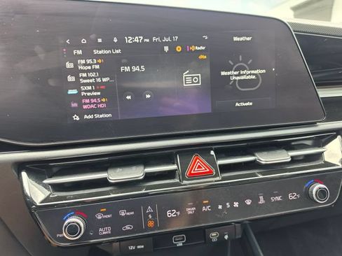 Used 2024 Kia Niro Wave w/ Wave Preserve Package FWD image 62