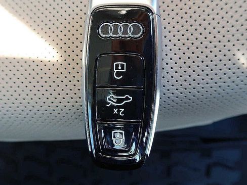 Used 2025 Audi Q7 3.0T Premium Plus w/ Premium Plus Package AWD/4WD image 27