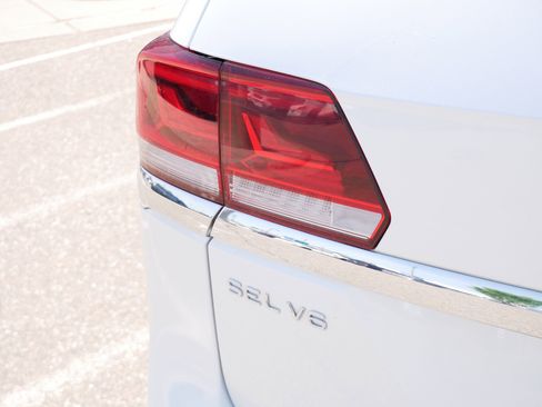 Certified 2023 Volkswagen Atlas SEL AWD/4WD image 17