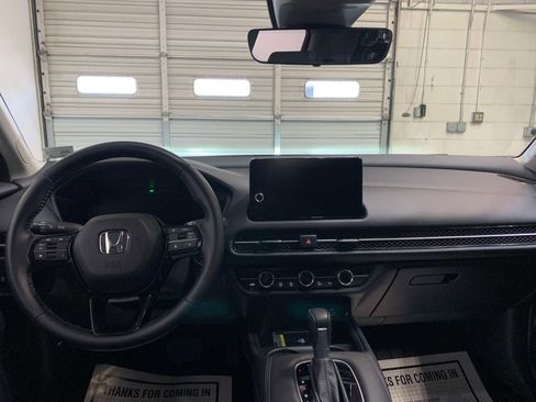 Used 2025 Honda HR-V EX-L image 4