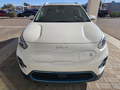 Used 2022 Kia Niro EX Premium w/ Cold Weather Package image 8