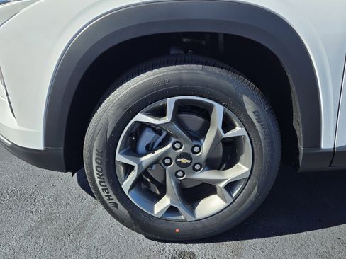 New 2026 Chevrolet Trax LT w/ Driver Confidence Package image 4