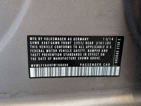 Used 2015 Volkswagen Golf R 4-Door image 33