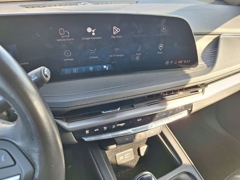 Certified 2024 Cadillac XT4 Premium Luxury image 7