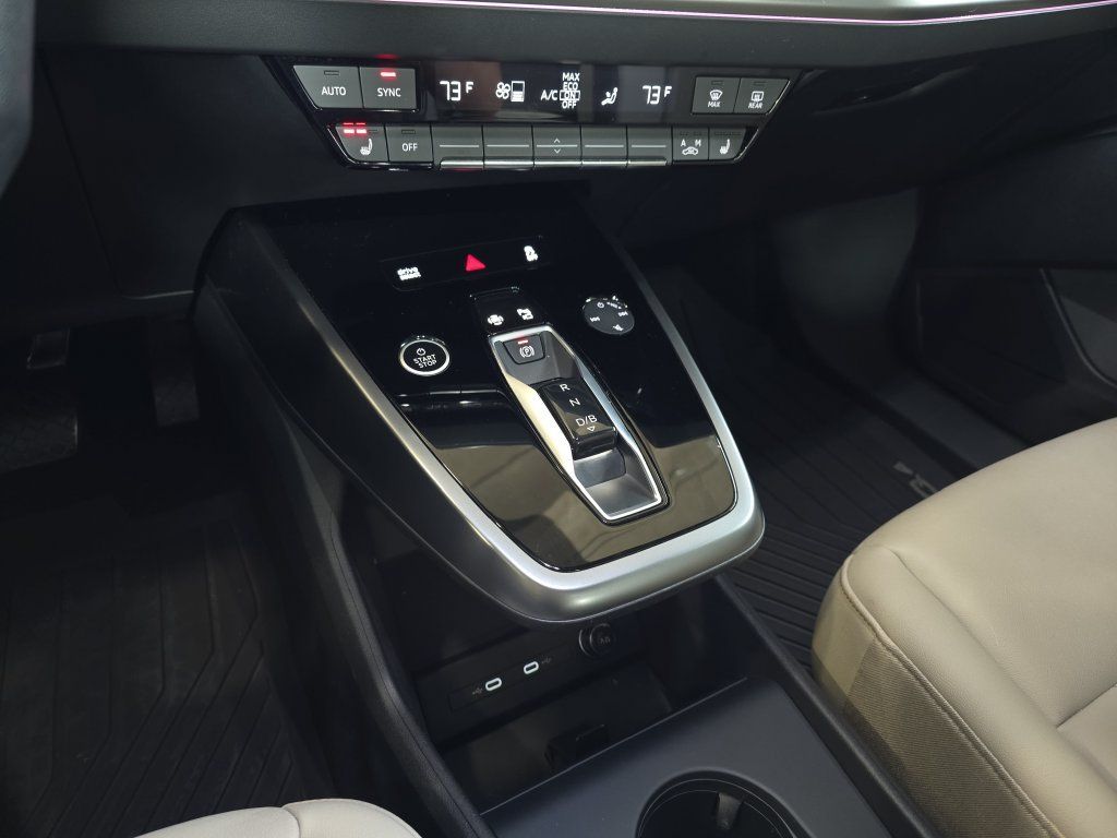Used 2023 Audi Q4 e-tron Prestige AWD/4WD image 28