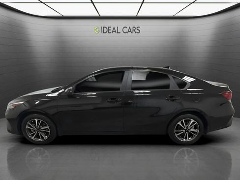 Used 2023 Kia Forte LXS FWD image 9