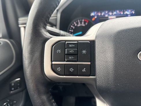 Used 2024 Ford Expedition XLT image 17