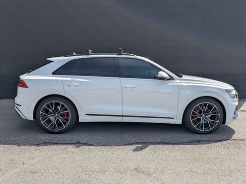 Used 2023 Audi Q8 Prestige w/ Prestige Package AWD/4WD image 2