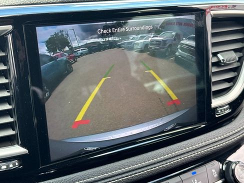 Used 2021 Chrysler Pacifica Touring w/ S Appearance Package FWD image 26