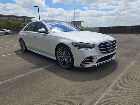 Used 2023 Mercedes-Benz S 500 4MATIC image 3