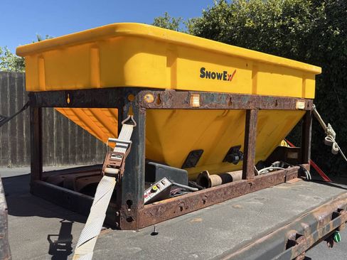 Used 2015 Ford F350 XL w/ Power Equipment Group AWD/4WD image 9