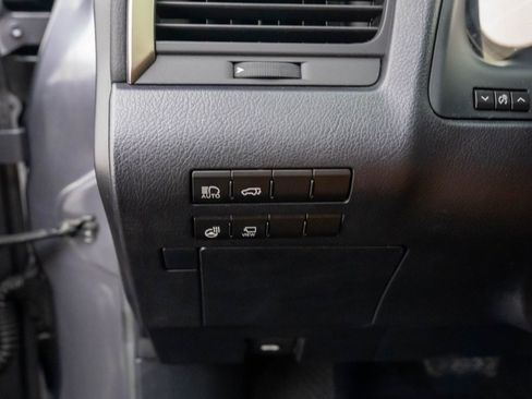 Used 2022 Lexus RX 350L Premium w/ Premium Package image 20