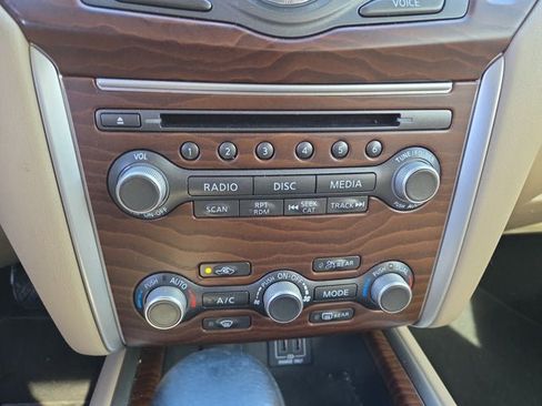 Used 2018 Nissan Pathfinder Platinum w/ Cargo Package image 20