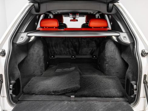 Used 2021 Rolls-Royce Cullinan Black Badge image 54