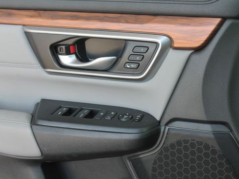 Used 2020 Honda CR-V Touring image 14