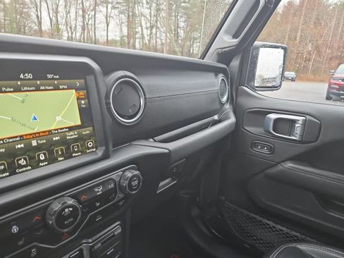 Used 2023 Jeep Wrangler Unlimited Sahara w/ Cold Weather Group AWD/4WD image 27