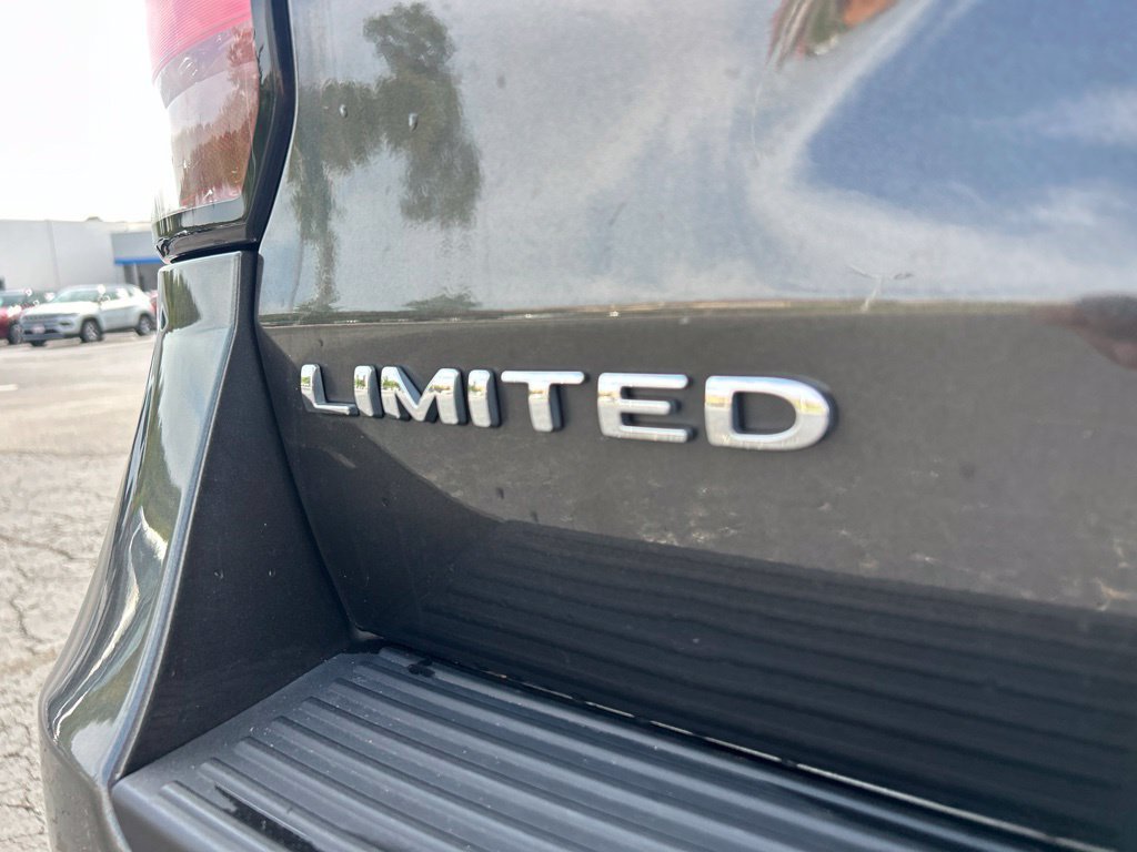 Used 2021 Ford Expedition Limited AWD/4WD image 12