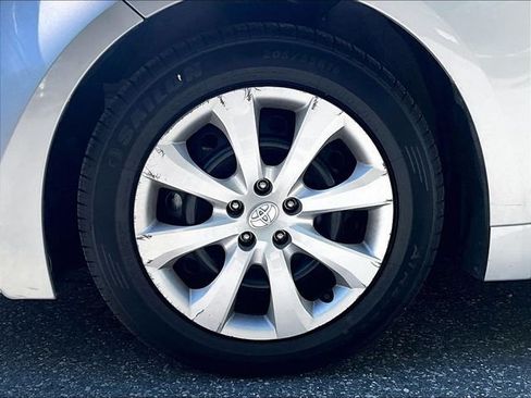 Used 2024 Toyota Corolla LE FWD image 9
