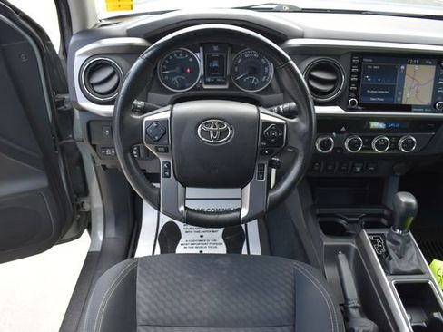 Used 2022 Toyota Tacoma SR5 w/ Trail Edition AWD/4WD image 18