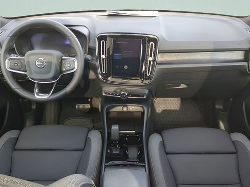 Used 2023 Volvo C40 Recharge Core image 23