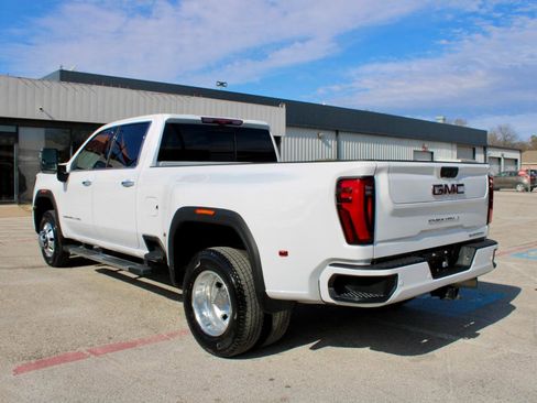 Used 2025 GMC Sierra 3500 Denali w/ Denali Reserve Package image 5