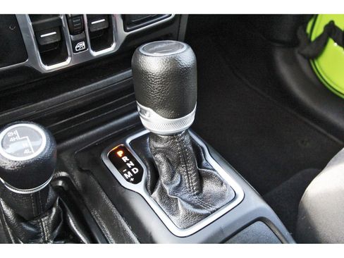 Used 2021 Jeep Gladiator Sport image 24