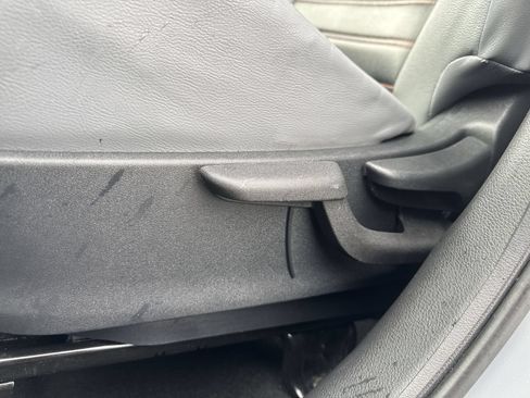 Used 2023 Nissan Kicks SR w/ SR Premium Package FWD image 25