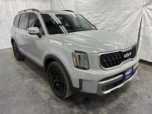Certified 2023 Kia Telluride SX X-Line AWD/4WD image 2